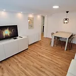 Greg\'S House Apartments
